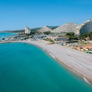 https://venus-marina-baie-des-anges.fr-provencehotel.com